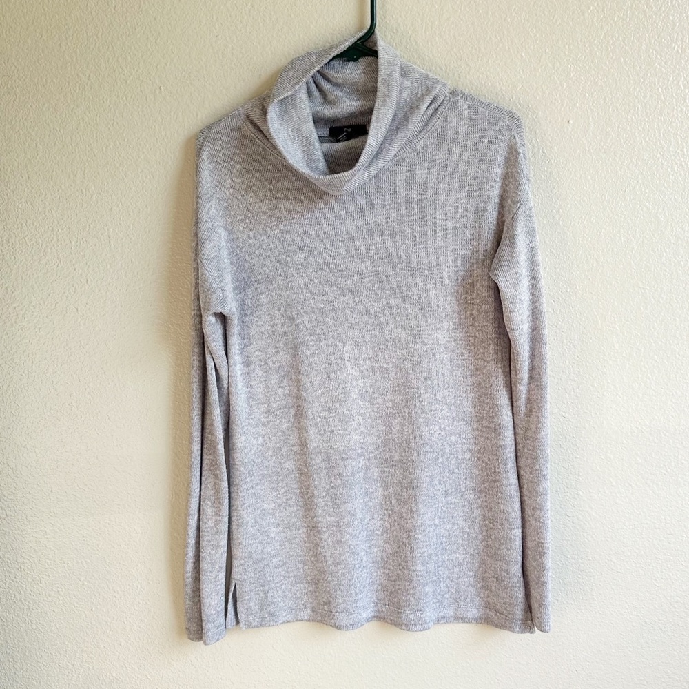 GAP Gray Cowl Neck Lightweight Knit Sweater Women’s Size Small